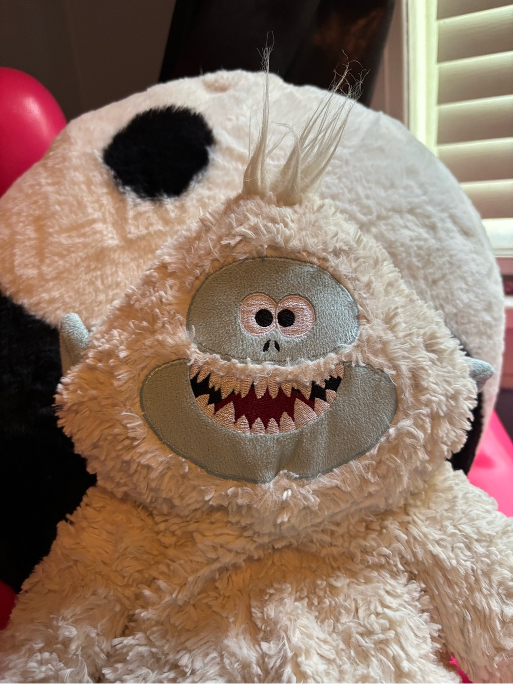 Busch Gardens Williamsburg Alpengeist Yeti Plush Abominable Snowman 16" - Picture 6 of 12